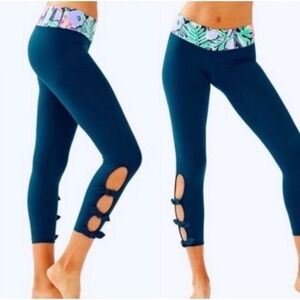 Lilly Pulitzer Luxletic Weekender Capri Leggings Blue Floral Print Bow Detail XS